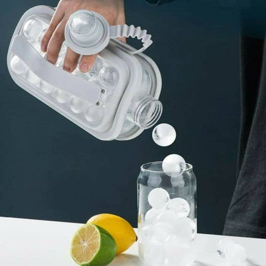 Hybrid-flaske: isbitform og drikkeflaske i ett