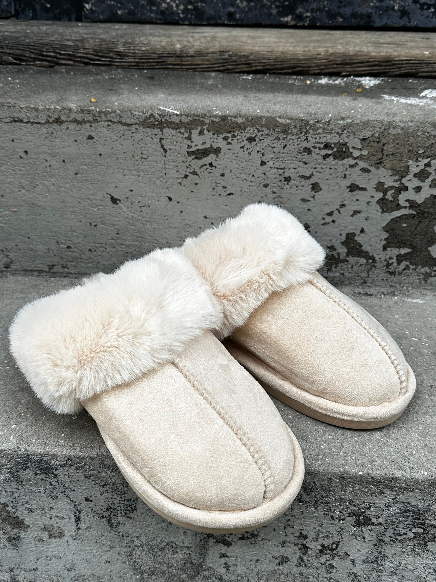 Fiona Slippers - Beige