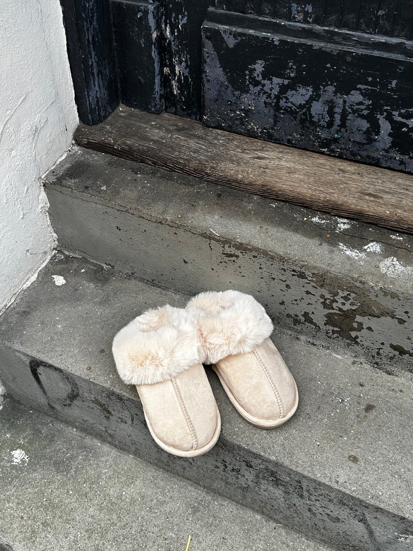 Fiona Slippers - Beige