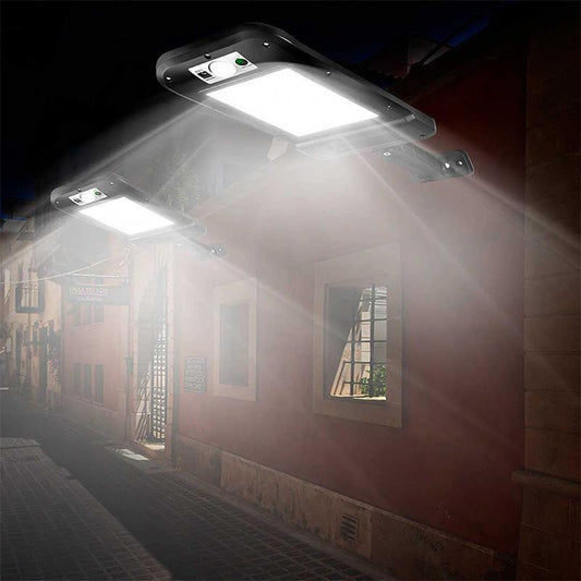 Solcelledrevet led-lampe for utendørs bruk
